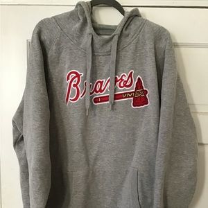 Antigua Atlanta Braves Hoodie - Grey